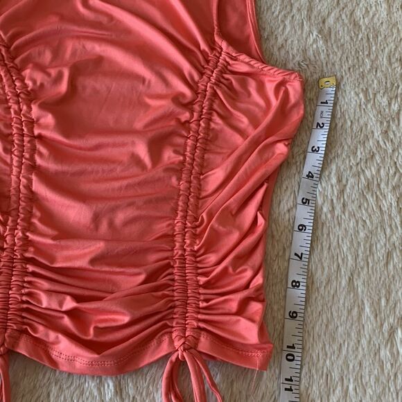 Hearts and Hips scrunchy top - Picture 14 of 16